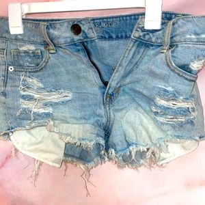 SIZE 2 AMERICAN EAGLE JEAN SHORTS 🤎